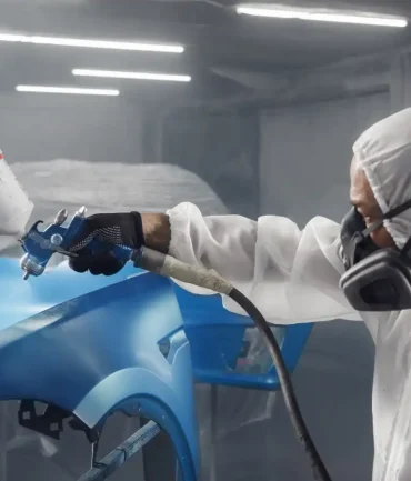 car-repair-painter-protective-overalls-painting-respirator-part-car-paint-chamber car-repair-painter-protective-overalls-painting-respirator-part-car-paint-chamber